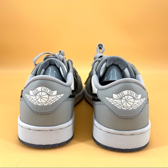 ✈️Sold!DIOR× Nike Jordan 1 Retro Low Dior sneaker - Picture 7 of 15